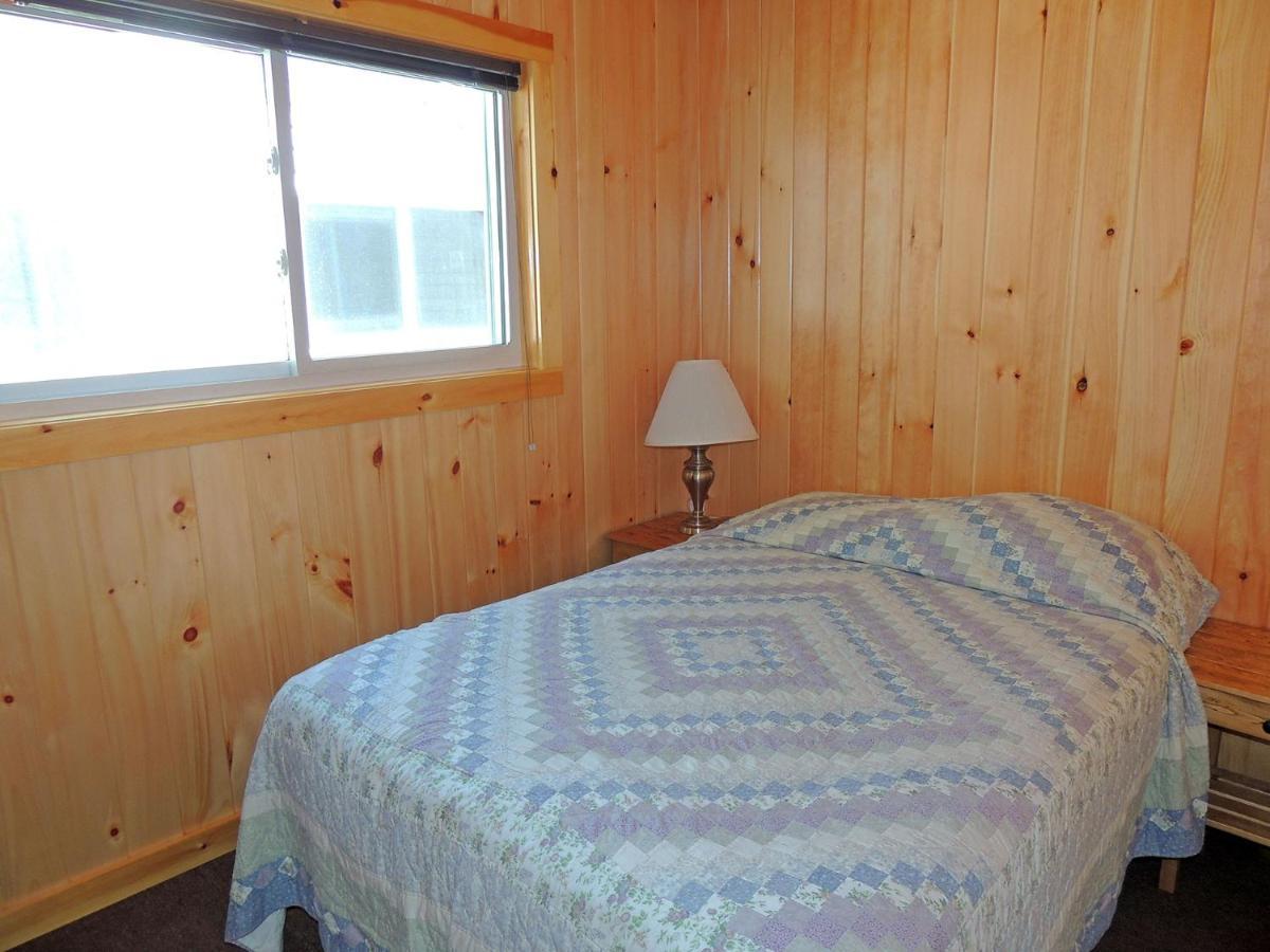 Angel Rock Waterfront Cottages Cape Vincent Exterior photo