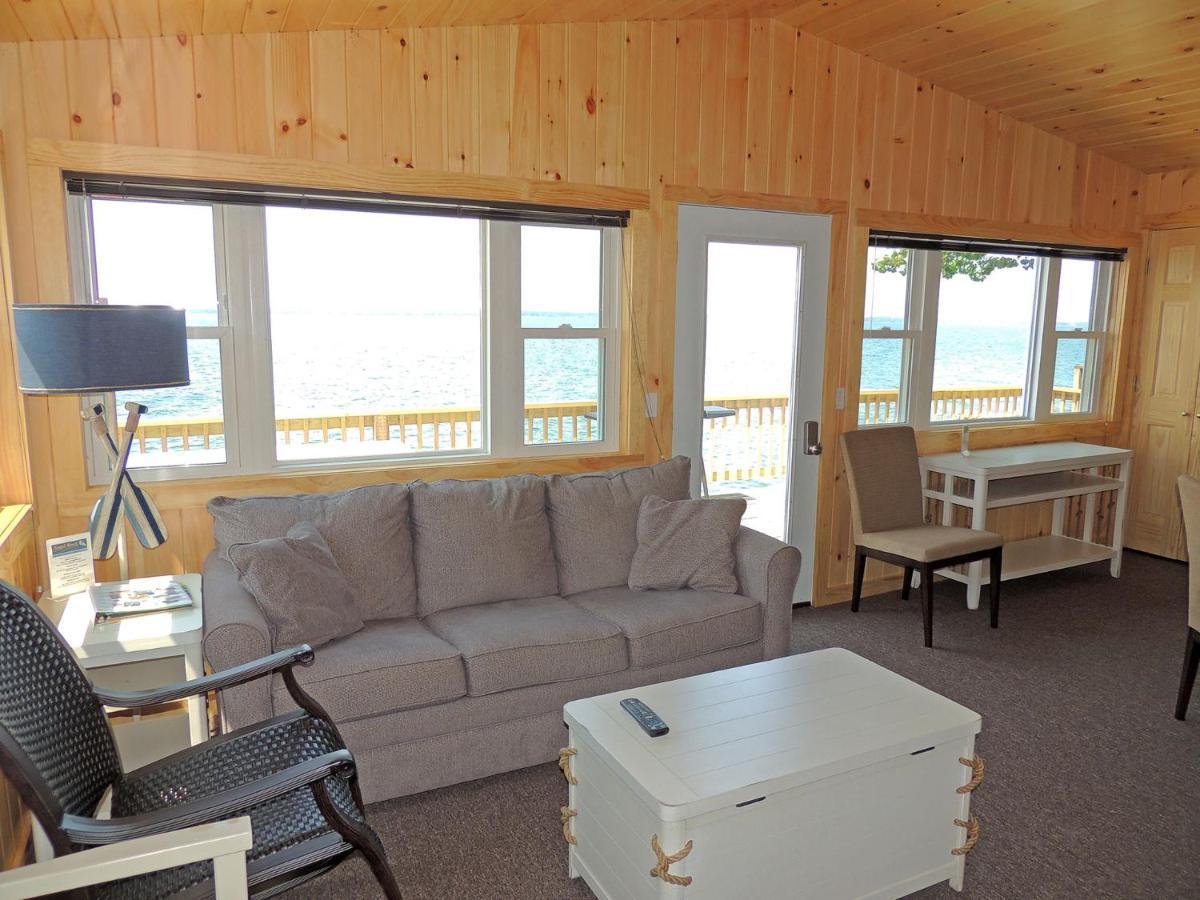 Angel Rock Waterfront Cottages Cape Vincent Exterior photo