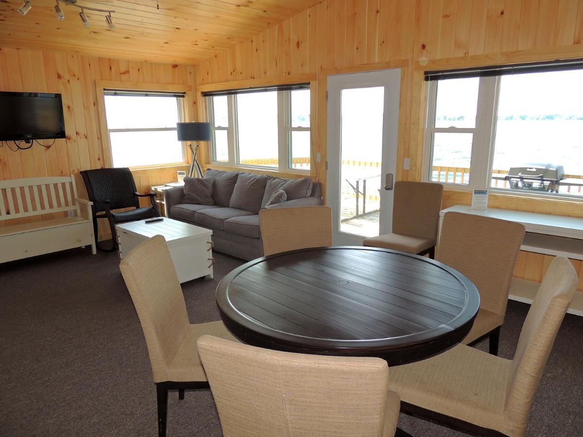 Angel Rock Waterfront Cottages Cape Vincent Exterior photo