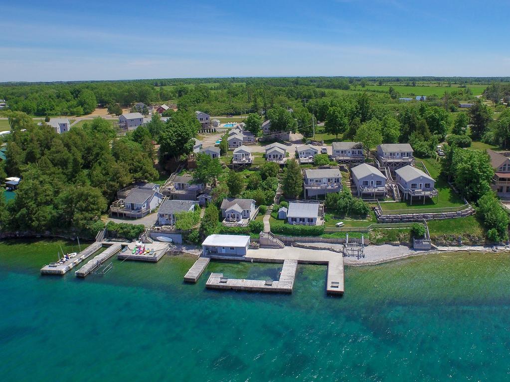 Angel Rock Waterfront Cottages Cape Vincent Exterior photo