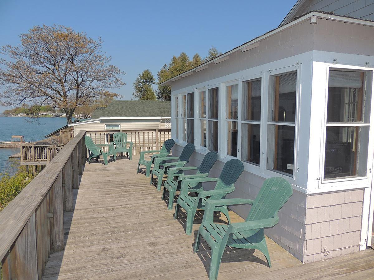 Angel Rock Waterfront Cottages Cape Vincent Exterior photo